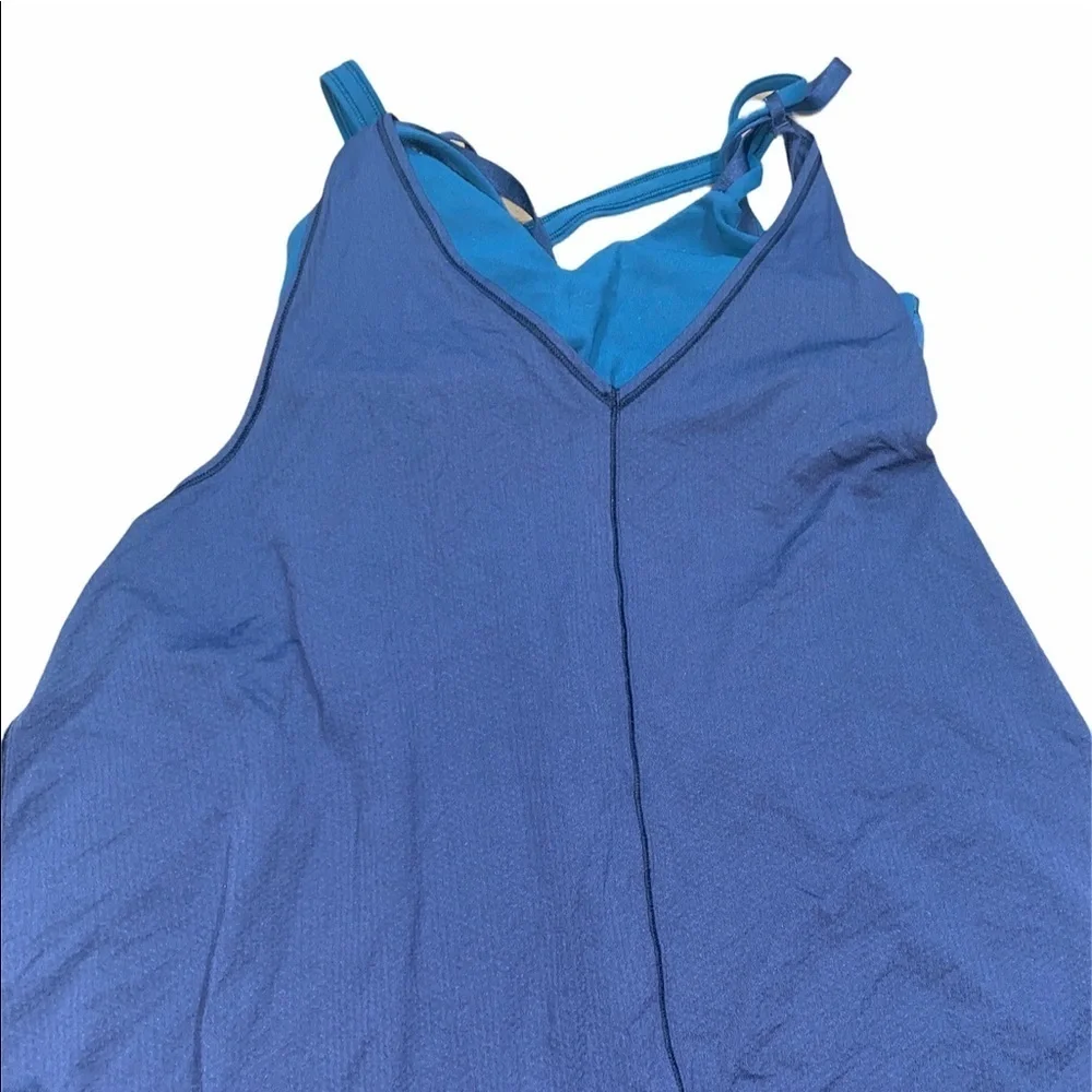 Lululemon size 6 flowy athletic tank